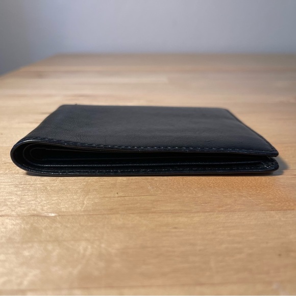 Perry Ellis Portfolio Genuine Leather bifold men's wallet - Picture 2 of 13